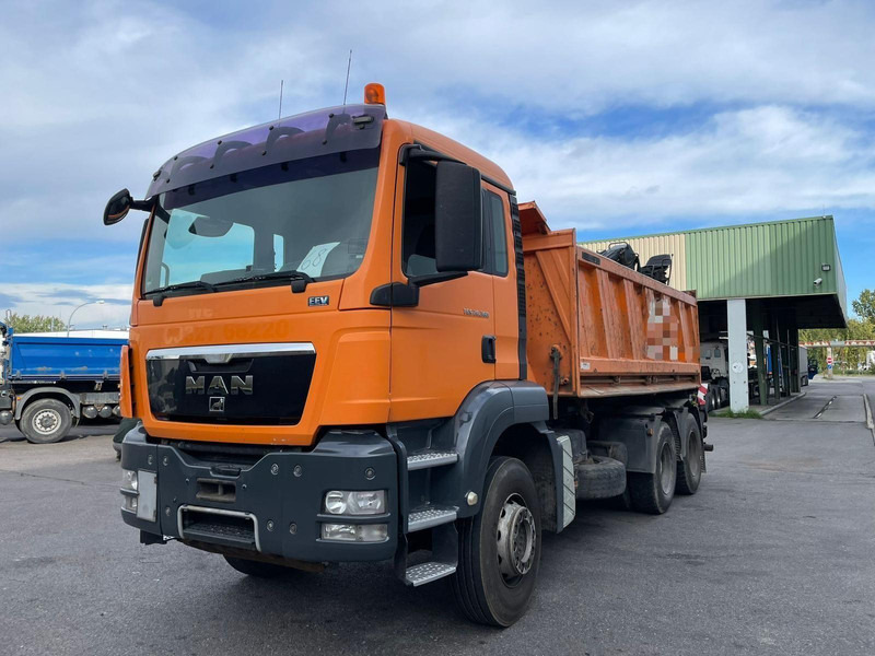 MAN TGS 26.360 Tipper + Crane Jonsered J 1090 - قلابات, شاحنة كرين: صور 1 MAN TGS 26.360 Tipper + Crane Jonsered J 1090 - قلابات, شاحنة كرين: صور 1