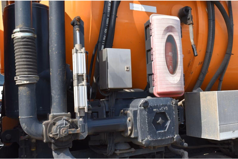 فراغ شاحنة MAN TGS 26.440 - Vacuum truck: صور 13