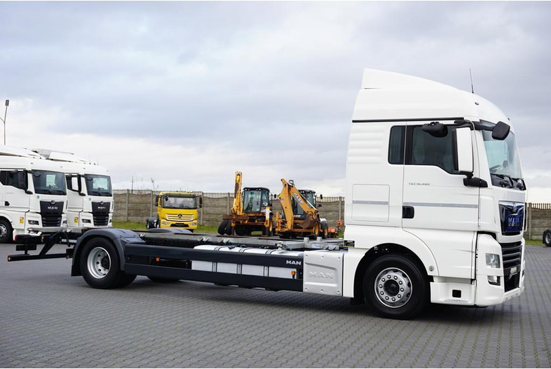 MAN TGX / 18.460 / ACC / E 6 / XLX / BDF / 7,15 M , 7,45 M - الشاسيه شاحنة: صور 4 MAN TGX / 18.460 / ACC / E 6 / XLX / BDF / 7,15 M , 7,45 M - الشاسيه شاحنة: صور 4