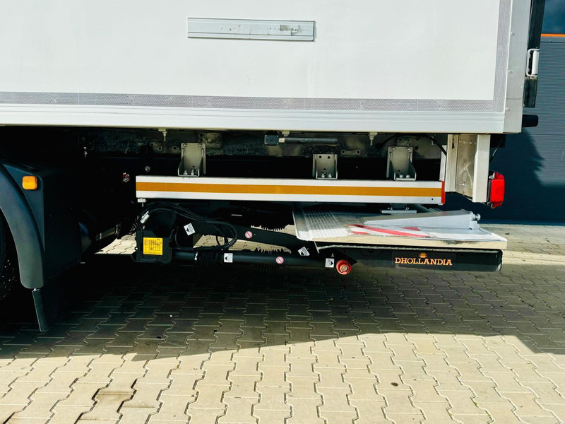 MAN TGX 26.440 // E6 // chłodnia z windą // 22 Epal // sypialka إيجار MAN TGX 26.440 // E6 // chłodnia z windą // 22 Epal // sypialka: صور 20 MAN TGX 26.440 // E6 // chłodnia z windą // 22 Epal // sypialka إيجار MAN TGX 26.440 // E6 // chłodnia z windą // 22 Epal // sypialka: صور 20