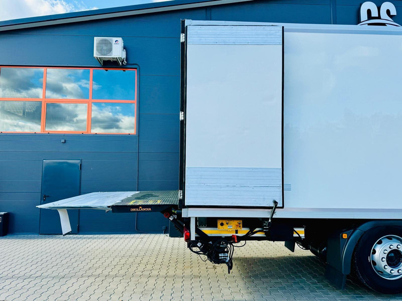 MAN TGX 26.440 // E6 // chłodnia z windą // 22 Epal // sypialka إيجار MAN TGX 26.440 // E6 // chłodnia z windą // 22 Epal // sypialka: صور 16 MAN TGX 26.440 // E6 // chłodnia z windą // 22 Epal // sypialka إيجار MAN TGX 26.440 // E6 // chłodnia z windą // 22 Epal // sypialka: صور 16