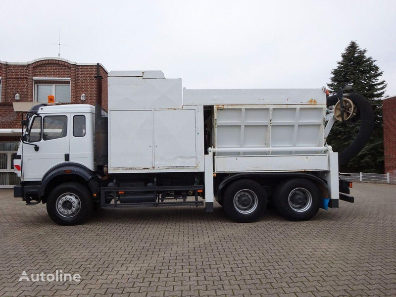 Mercedes-Benz 2527 - Vacuum truck 6x4 - فراغ شاحنة: صور 3 Mercedes-Benz 2527 - Vacuum truck 6x4 - فراغ شاحنة: صور 3