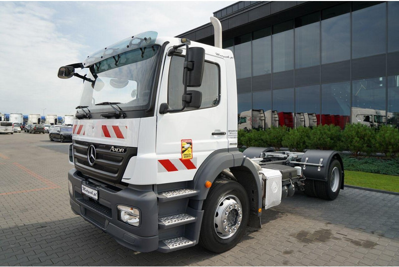 Mercedes-Benz AXOR 1829 - شاحنة جرار: صور 5 Mercedes-Benz AXOR 1829 - شاحنة جرار: صور 5