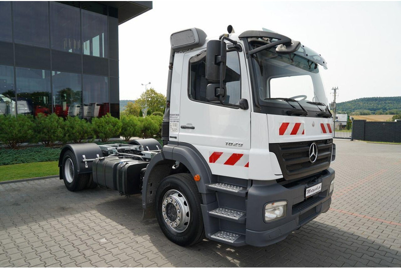 Mercedes-Benz AXOR 1829 - شاحنة جرار: صور 2 Mercedes-Benz AXOR 1829 - شاحنة جرار: صور 2