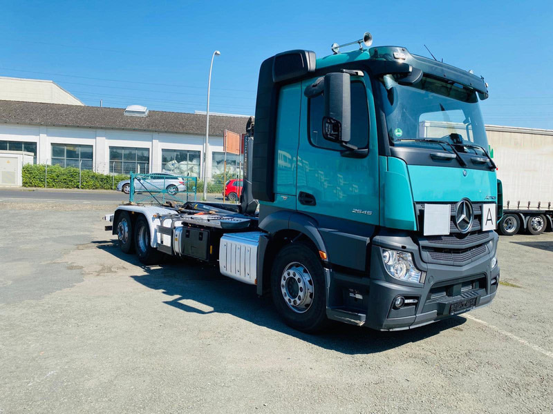 Mercedes-Benz Actros 2545 Meileraufbau GUTER ZUSTAND - شاحنات مسطحة, شاحنة كرين: صور 2 Mercedes-Benz Actros 2545 Meileraufbau GUTER ZUSTAND - شاحنات مسطحة, شاحنة كرين: صور 2