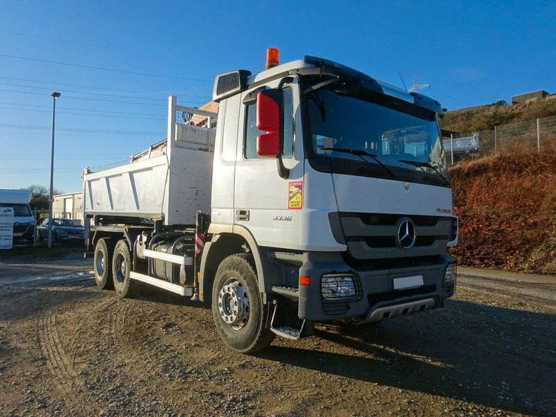 Mercedes-Benz Actros 3336 6x4 Three sided Tipper + Crane FASSI F155A.0.22 - قلابات, شاحنة كرين: صور 2 Mercedes-Benz Actros 3336 6x4 Three sided Tipper + Crane FASSI F155A.0.22 - قلابات, شاحنة كرين: صور 2