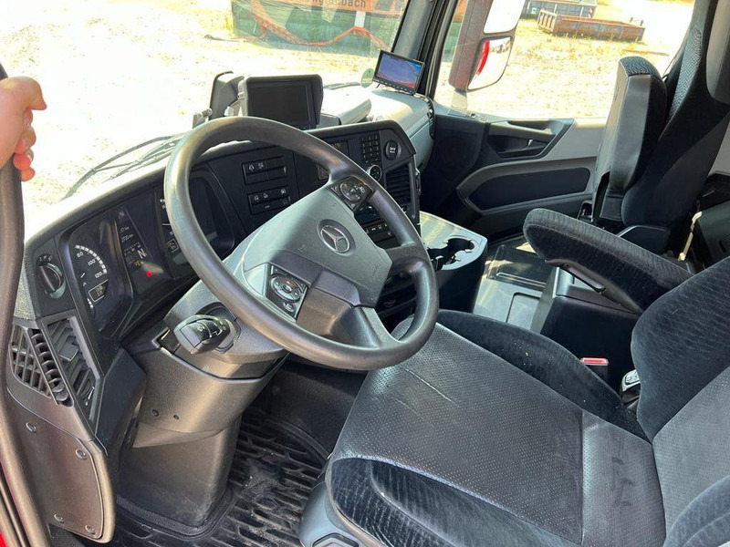 شاحنة جرار Mercedes-Benz Antos 2540 L 6x2 Beverage truck + Tail Lift: صور 13 شاحنة جرار Mercedes-Benz Antos 2540 L 6x2 Beverage truck + Tail Lift: صور 13