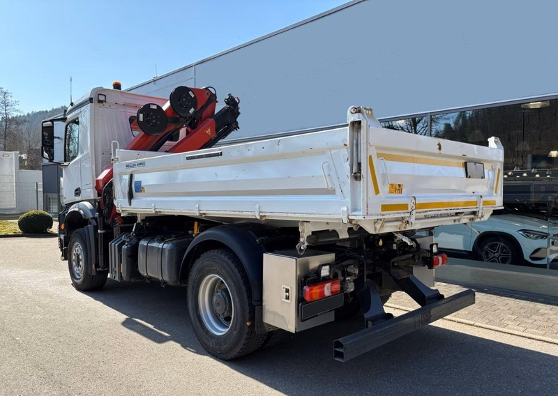 Mercedes-Benz Arocs 1840 - 3 way tipper truck + crane - قلابات, شاحنة كرين: صور 4 Mercedes-Benz Arocs 1840 - 3 way tipper truck + crane - قلابات, شاحنة كرين: صور 4