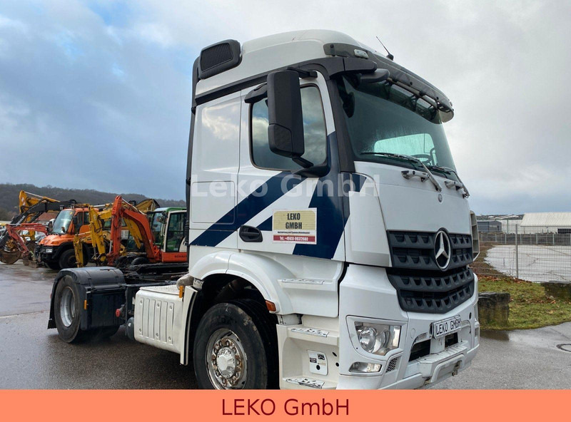 Mercedes-Benz Arocs 4x4 Euro 6 Kipphydraulik - شاحنة جرار: صور 1 Mercedes-Benz Arocs 4x4 Euro 6 Kipphydraulik - شاحنة جرار: صور 1
