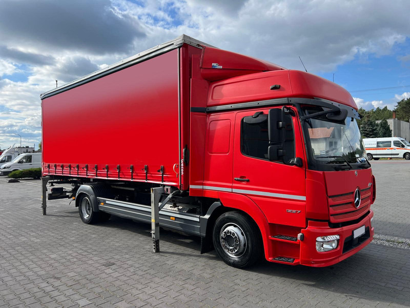 Mercedes-Benz Atego 1227 CURTAIN PLANE BDF SWAP CHASSIS WECHSELFAHRGESTELL - شاحنة ستارة: صور 5 Mercedes-Benz Atego 1227 CURTAIN PLANE BDF SWAP CHASSIS WECHSELFAHRGESTELL - شاحنة ستارة: صور 5