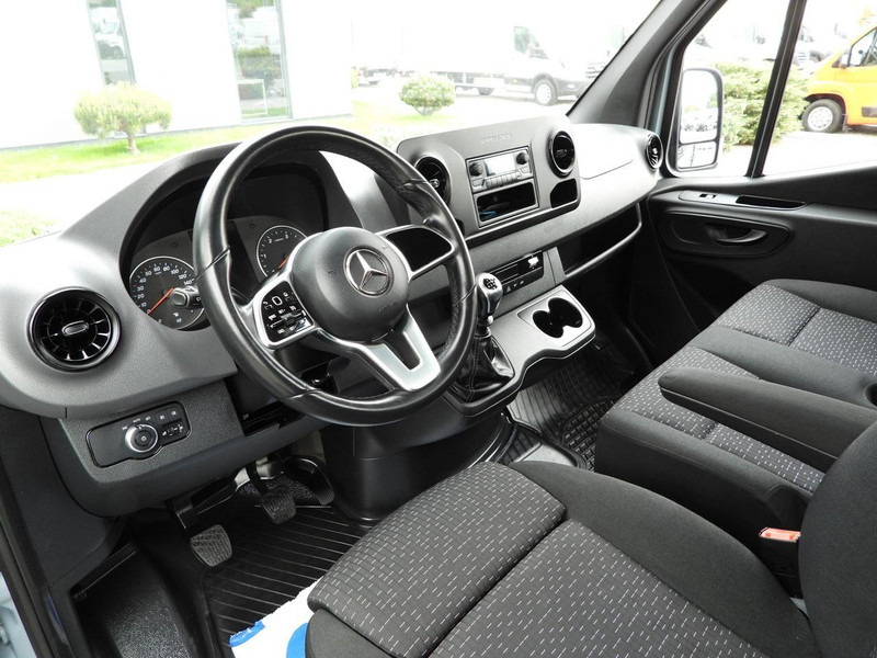 Mercedes-Benz SPRINTER 315 SKRZYNIA 8 PALET TEMPOMAT KLIMATYZACJA 150KM [ 199 - الشاحنات الصغيرة المسطحة: صور 2 Mercedes-Benz SPRINTER 315 SKRZYNIA 8 PALET TEMPOMAT KLIMATYZACJA 150KM [ 199 - الشاحنات الصغيرة المسطحة: صور 2