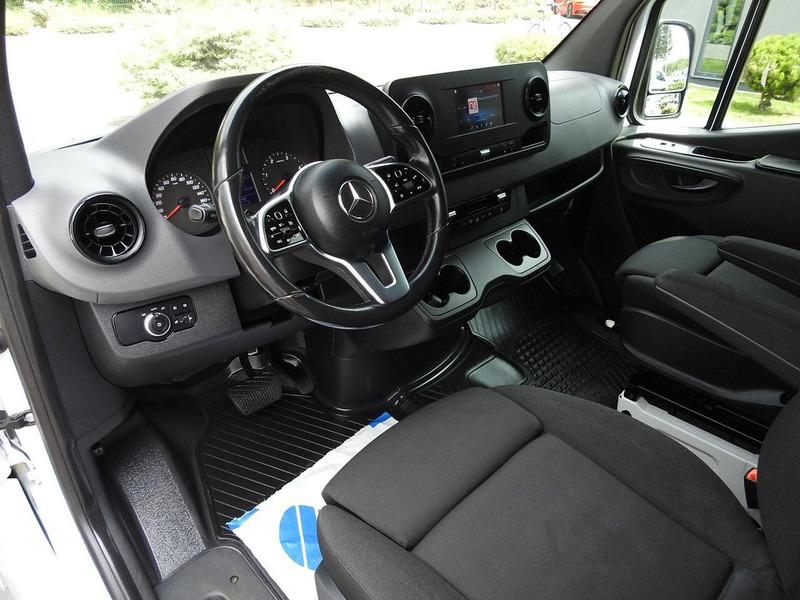 Mercedes-Benz SPRINTER FURGON BRYGADÓWKA 5 MIEJSC TEMPOMAT NAWIGACJA KLIMATYZ - حافلة صغيرة, ميكروباص: صور 2 Mercedes-Benz SPRINTER FURGON BRYGADÓWKA 5 MIEJSC TEMPOMAT NAWIGACJA KLIMATYZ - حافلة صغيرة, ميكروباص: صور 2
