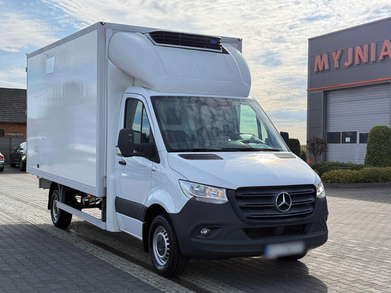 Mercedes-Benz Sprinter 314 Kontener Chłodnia Izoterma do 0C Salon P - الشاحنات الصغيرة المبردة: صور 5 Mercedes-Benz Sprinter 314 Kontener Chłodnia Izoterma do 0C Salon P - الشاحنات الصغيرة المبردة: صور 5