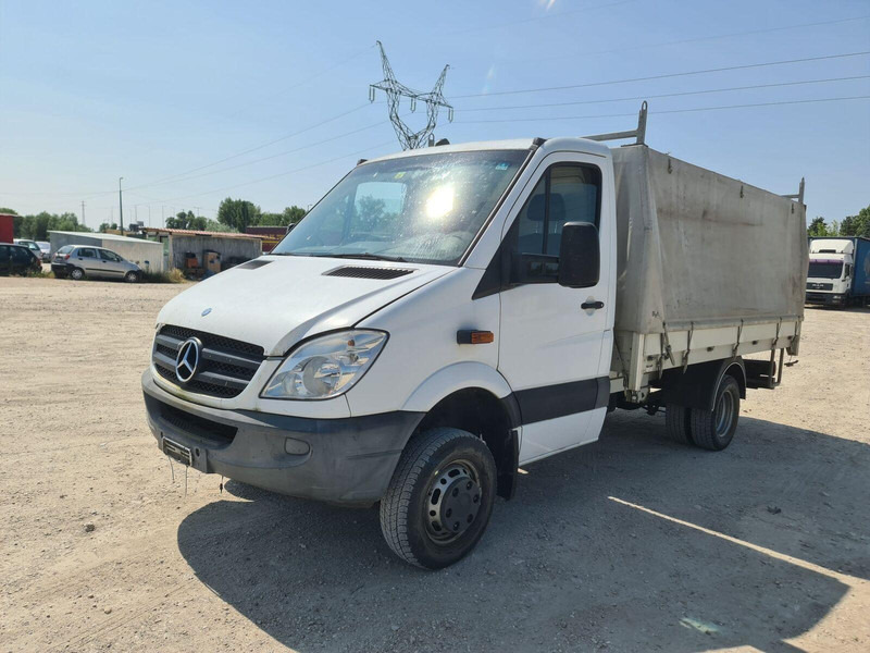 Mercedes-Benz Sprinter 519 CDi 4x4x - Pritsche+Plane - الشاحنات الصغيرة ستائر: صور 3 Mercedes-Benz Sprinter 519 CDi 4x4x - Pritsche+Plane - الشاحنات الصغيرة ستائر: صور 3