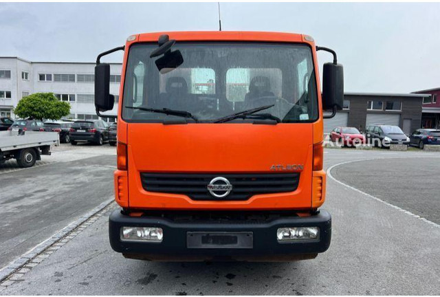 Nissan Atleon 80.19 - Hook lift truck+tipper - شاحنة ذات الخطاف: صور 3 Nissan Atleon 80.19 - Hook lift truck+tipper - شاحنة ذات الخطاف: صور 3