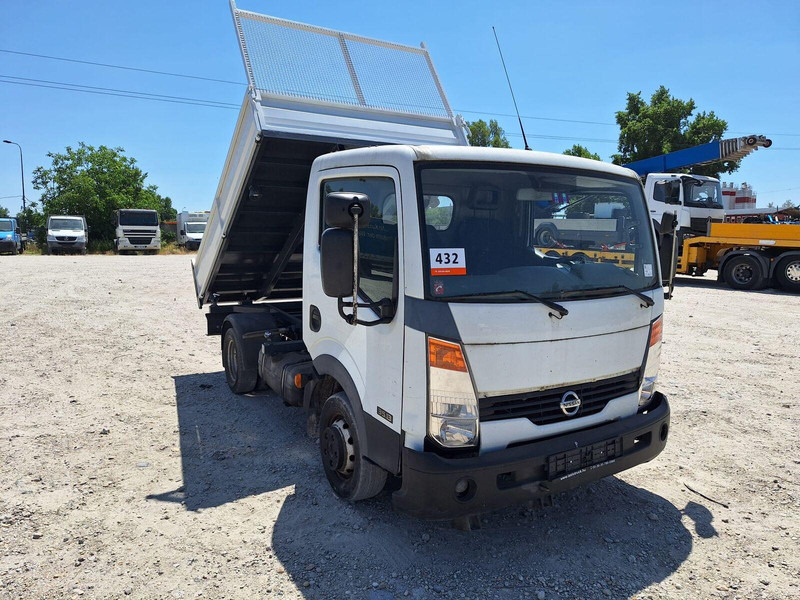 Nissan Cabstar 2,5 TDi - 3 sided Tipper - قلاب صغير: صور 1 Nissan Cabstar 2,5 TDi - 3 sided Tipper - قلاب صغير: صور 1