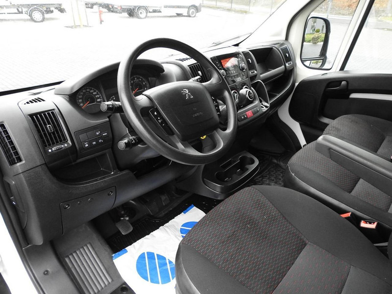 Peugeot BOXER SKRZYNIA PODWÓJNA KABINA DOKA 7 MIEJSC TEMPOMAT KLIMATYZAC - الشاحنات الصغيرة المسطحة, الشاحنات الصغيرة كابينة مزدوجة: صور 2 Peugeot BOXER SKRZYNIA PODWÓJNA KABINA DOKA 7 MIEJSC TEMPOMAT KLIMATYZAC - الشاحنات الصغيرة المسطحة, الشاحنات الصغيرة كابينة مزدوجة: صور 2