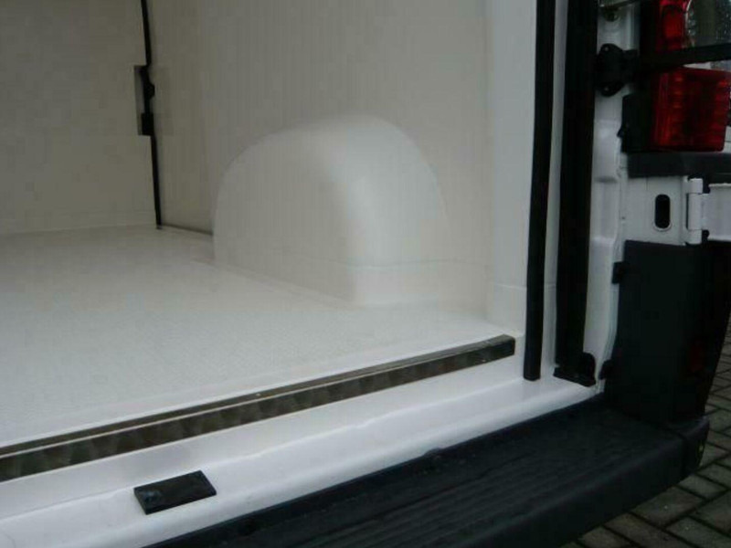 Peugeot Boxer BlueHDI 35 L2H2 Hűtős furgon Frigosoft 4500 - الشاحنات الصغيرة المبردة: صور 2 Peugeot Boxer BlueHDI 35 L2H2 Hűtős furgon Frigosoft 4500 - الشاحنات الصغيرة المبردة: صور 2