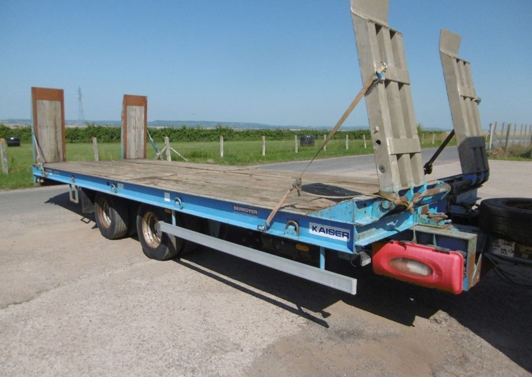 Robuste Kaiser R19E2 - عربة مسطحة منخفضة مقطورة: صور 3 Robuste Kaiser R19E2 - عربة مسطحة منخفضة مقطورة: صور 3