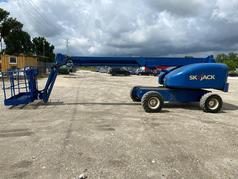 Skyjack SJ40T 4x4 Diesel - Lifting basket - 14m - منصات هيدروليكية متنقلة: صور 3 Skyjack SJ40T 4x4 Diesel - Lifting basket - 14m - منصات هيدروليكية متنقلة: صور 3