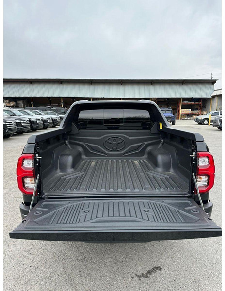 Toyota Hilux Armored SUV - سيارة دفع رباعي: صور 5 Toyota Hilux Armored SUV - سيارة دفع رباعي: صور 5