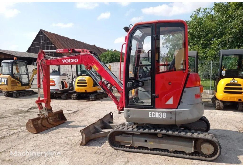 Volvo ECR 38 - حفارة مصغرة: صور 4 Volvo ECR 38 - حفارة مصغرة: صور 4