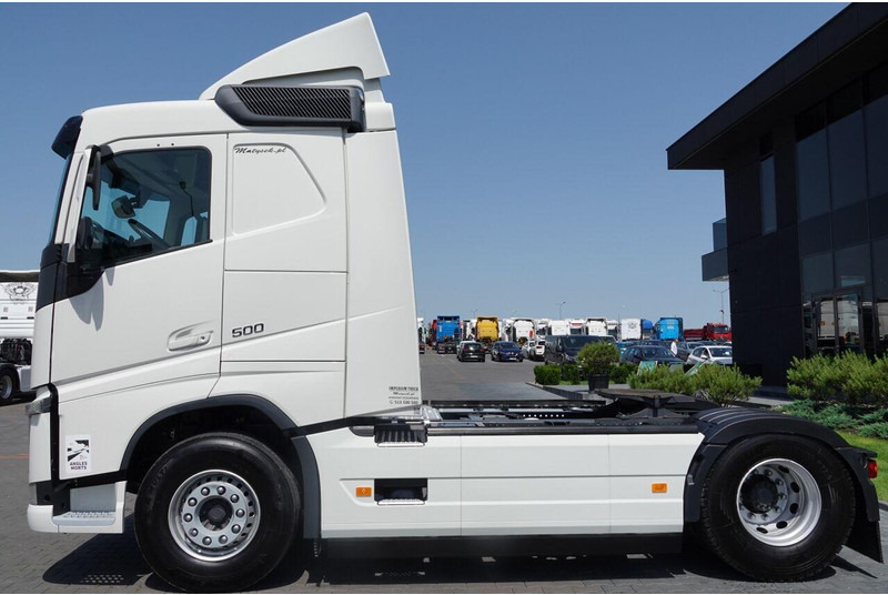 Volvo FH 500 / NISKA KABINA / PO ZŁOTYM KONTRAKCIE SERWISOWYM / OPONY - شاحنة جرار: صور 5 Volvo FH 500 / NISKA KABINA / PO ZŁOTYM KONTRAKCIE SERWISOWYM / OPONY - شاحنة جرار: صور 5