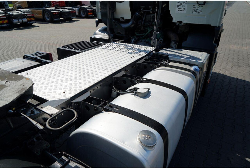 شاحنة جرار Volvo FM 380 / PEŁNY ADR / NISKA KABINA / DZIENNA KABINA / SPROWADZONY: صور 16 شاحنة جرار Volvo FM 380 / PEŁNY ADR / NISKA KABINA / DZIENNA KABINA / SPROWADZONY: صور 16