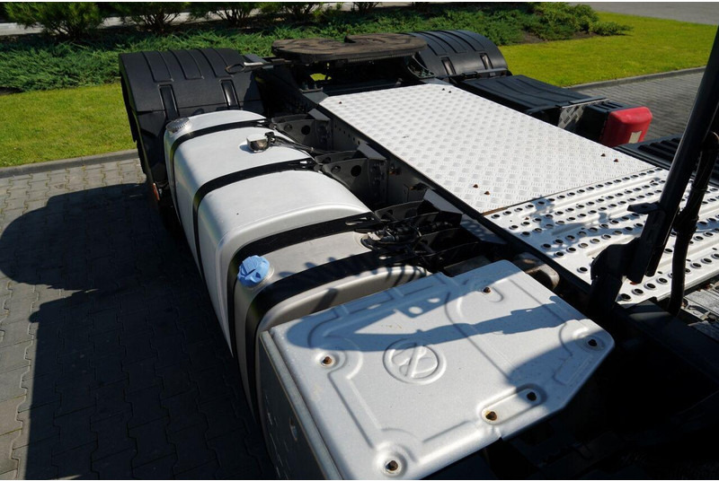 شاحنة جرار Volvo FM 380 / PEŁNY ADR / NISKA KABINA / DZIENNA KABINA / SPROWADZONY: صور 17 شاحنة جرار Volvo FM 380 / PEŁNY ADR / NISKA KABINA / DZIENNA KABINA / SPROWADZONY: صور 17