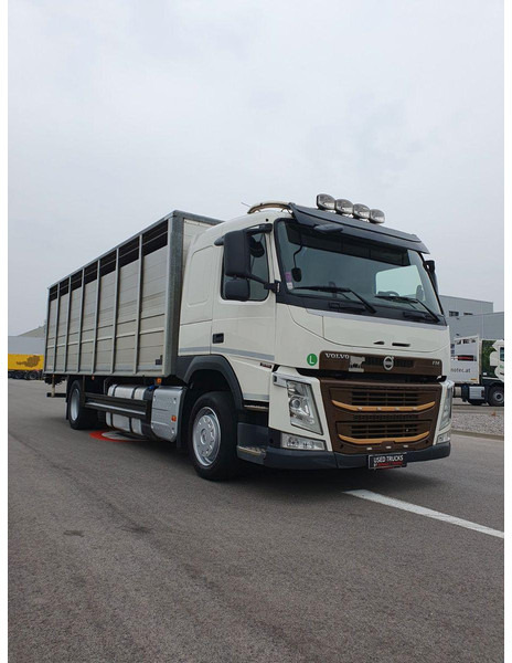 Volvo FM 500 Viehtransporter ( Rind / beef ) - شاحنة نقل المواشي شاحنة: صور 1 Volvo FM 500 Viehtransporter ( Rind / beef ) - شاحنة نقل المواشي شاحنة: صور 1