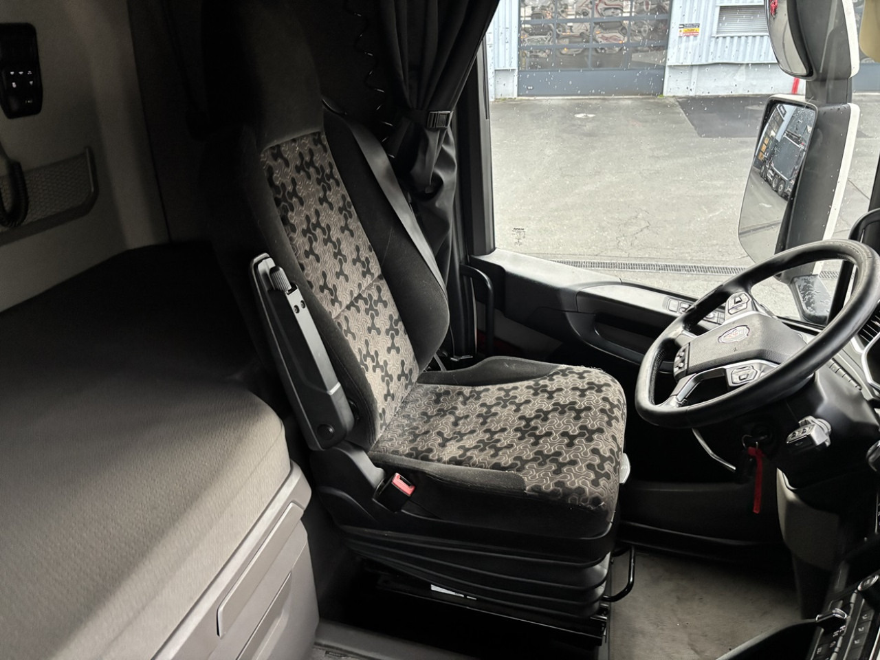 SCANIA R 500 A6x4NB - شاحنة جرار: صور 2 SCANIA R 500 A6x4NB - شاحنة جرار: صور 2