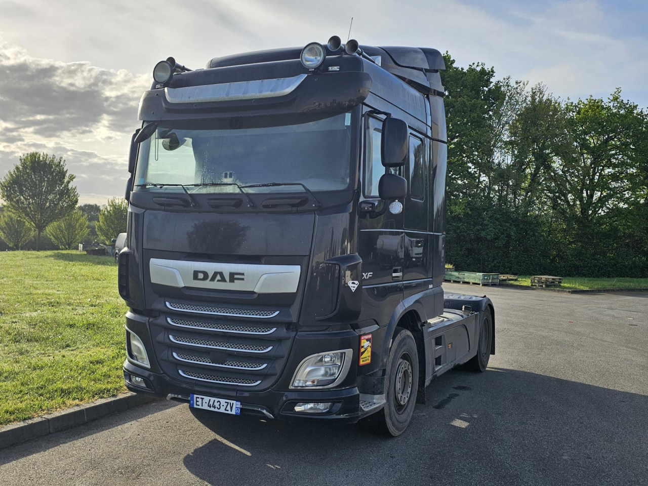 DAF DAF XF480 - شاحنة جرار: صور 1 DAF DAF XF480 - شاحنة جرار: صور 1