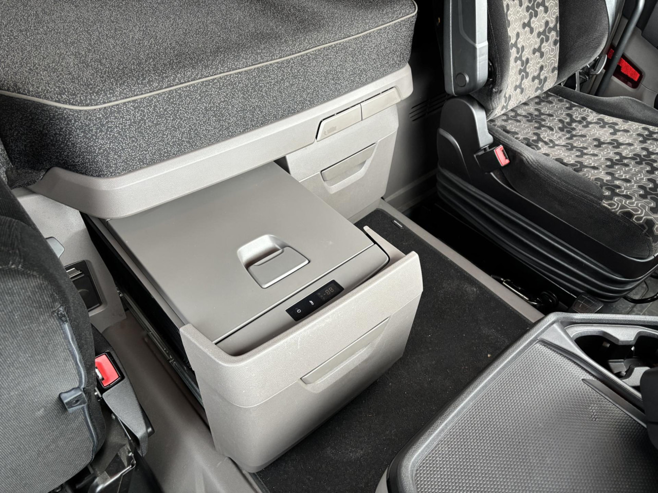 SCANIA R 500 A4x2NA - شاحنة جرار: صور 4 SCANIA R 500 A4x2NA - شاحنة جرار: صور 4