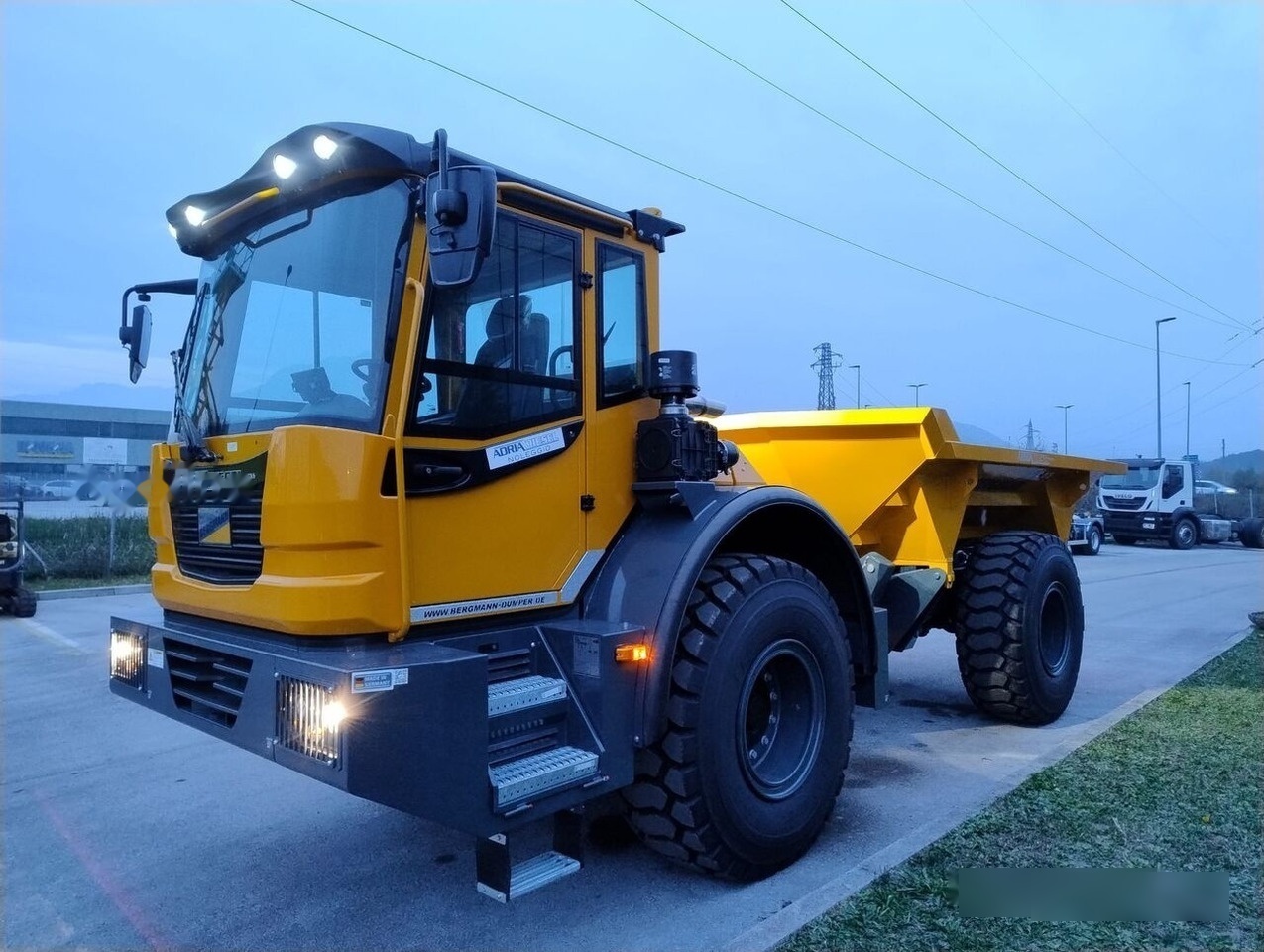 Bergmann C815s - قلابات: صور 3 Bergmann C815s - قلابات: صور 3