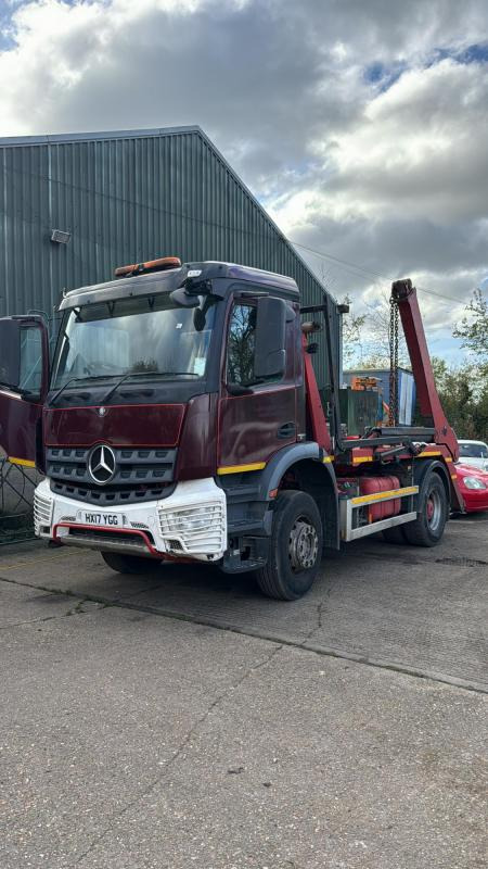 Mercedes Arocs1824 Ton Skip loader Arocs 1824 Skip Loader - شاحنات قابلة للفك شاحنة: صور 1 Mercedes Arocs1824 Ton Skip loader Arocs 1824 Skip Loader - شاحنات قابلة للفك شاحنة: صور 1