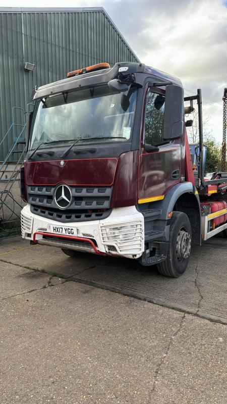 Mercedes Arocs1824 Ton Skip loader Arocs 1824 Skip Loader - شاحنات قابلة للفك شاحنة: صور 2 Mercedes Arocs1824 Ton Skip loader Arocs 1824 Skip Loader - شاحنات قابلة للفك شاحنة: صور 2