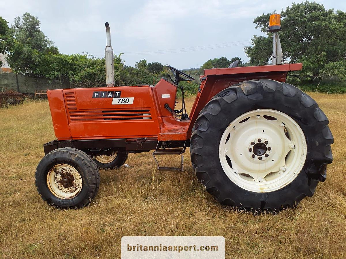 FIAT 780 | 4 cylinder | Oil brakes | Power steering - جرار: صور 1 FIAT 780 | 4 cylinder | Oil brakes | Power steering - جرار: صور 1