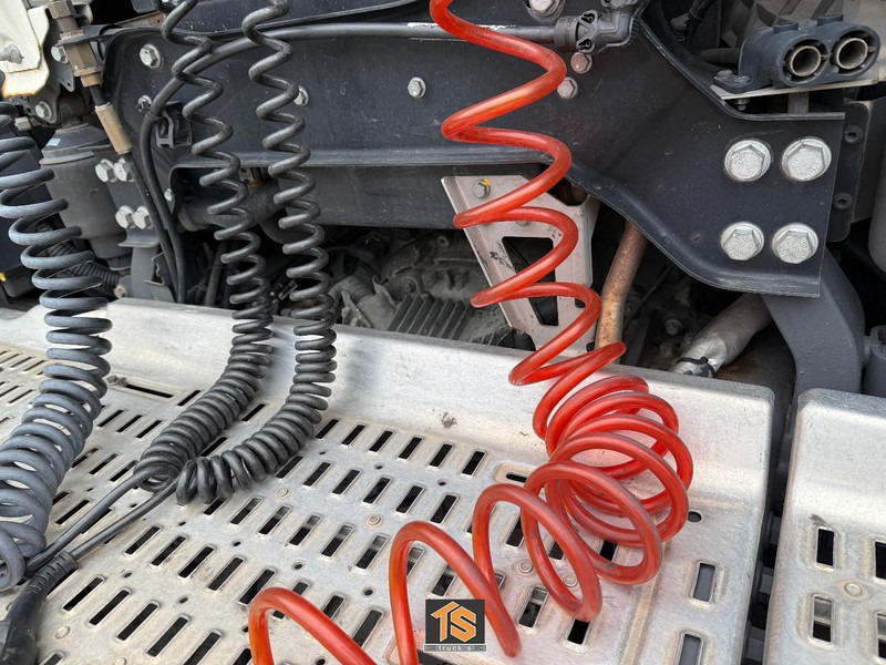 DAF XF 460 FT 2 TANKS - KLIMA - NL TOP TRUCK - شاحنة جرار: صور 4 DAF XF 460 FT 2 TANKS - KLIMA - NL TOP TRUCK - شاحنة جرار: صور 4