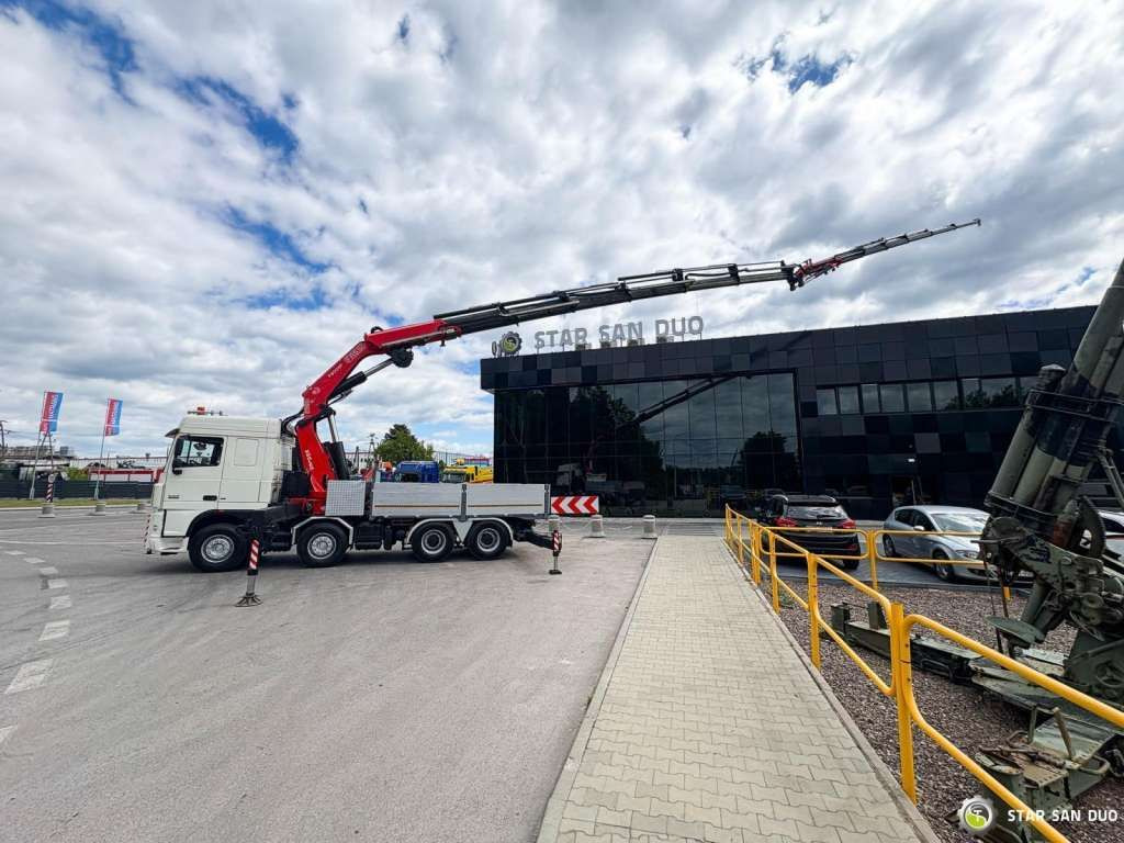 DAF XF 105.510 8x4 FASSI F800 XP Crane Fifth wheel - شاحنة جرار: صور 3 DAF XF 105.510 8x4 FASSI F800 XP Crane Fifth wheel - شاحنة جرار: صور 3