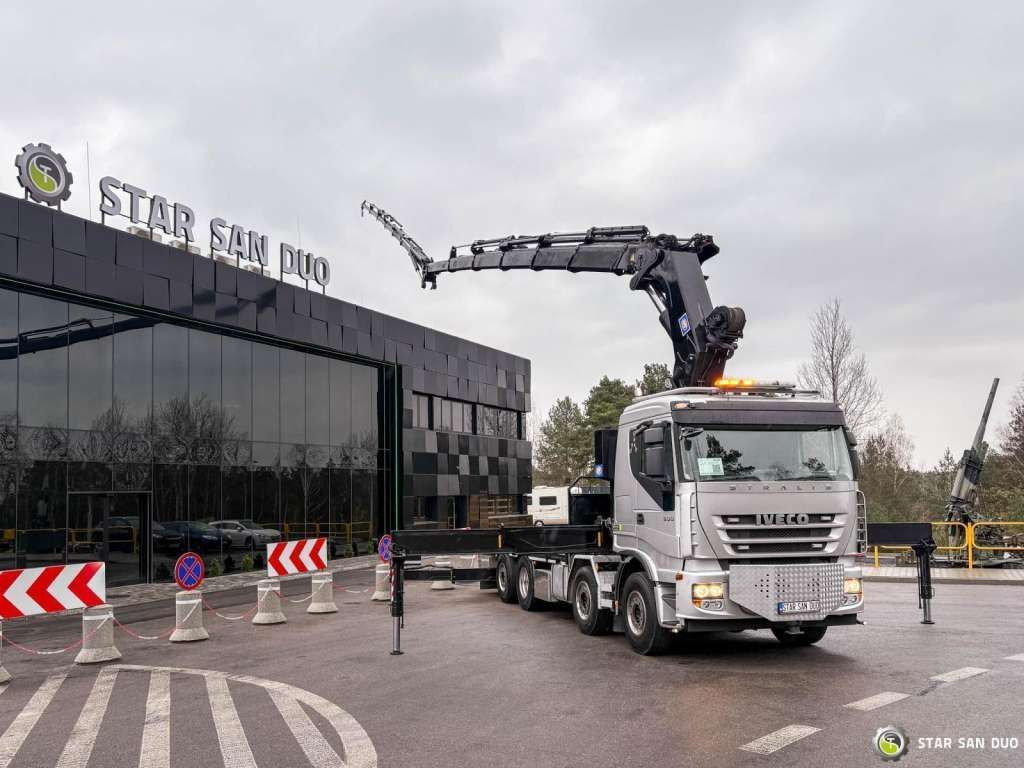 Iveco STRALIS AS320S50Y 8x2 HMF 8520-0K6 FLY JIB Winc - شاحنة كرين: صور 1 Iveco STRALIS AS320S50Y 8x2 HMF 8520-0K6 FLY JIB Winc - شاحنة كرين: صور 1