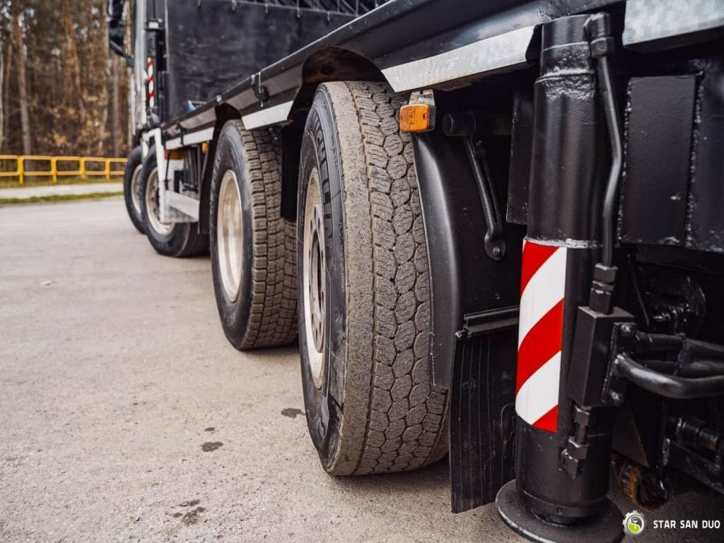 شاحنة كرين Iveco  STRALIS AS320S50Y 8x2 HMF 8520-0K6 FLY JIB Winc: صور 26