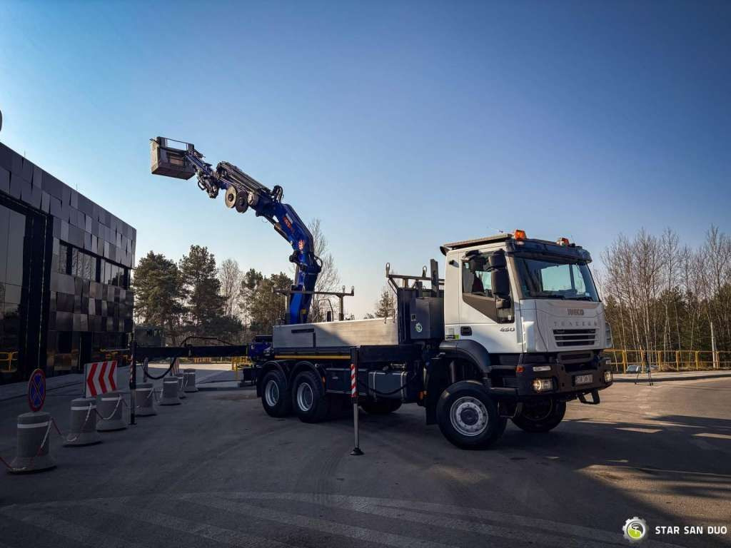 شاحنة كرين Iveco  TRAKKER 450  6x6 PM41S FLY JIB Crane Kipper: صور 12 شاحنة كرين Iveco  TRAKKER 450  6x6 PM41S FLY JIB Crane Kipper: صور 12