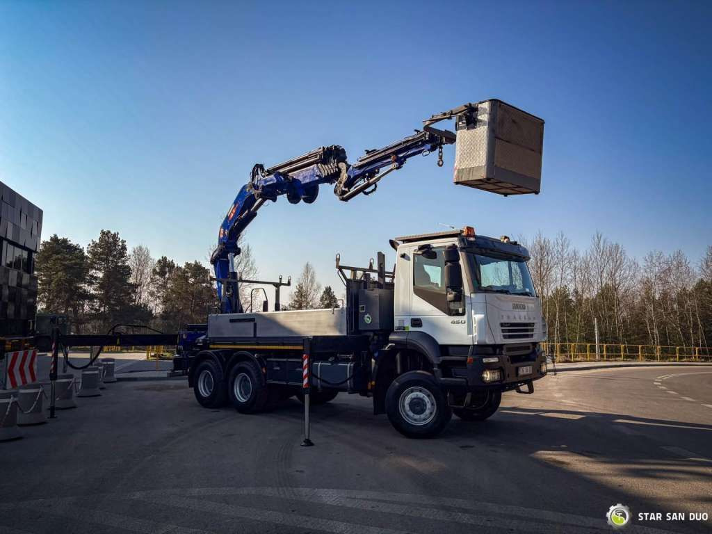 شاحنة كرين Iveco  TRAKKER 450  6x6 PM41S FLY JIB Crane Kipper: صور 11 شاحنة كرين Iveco  TRAKKER 450  6x6 PM41S FLY JIB Crane Kipper: صور 11