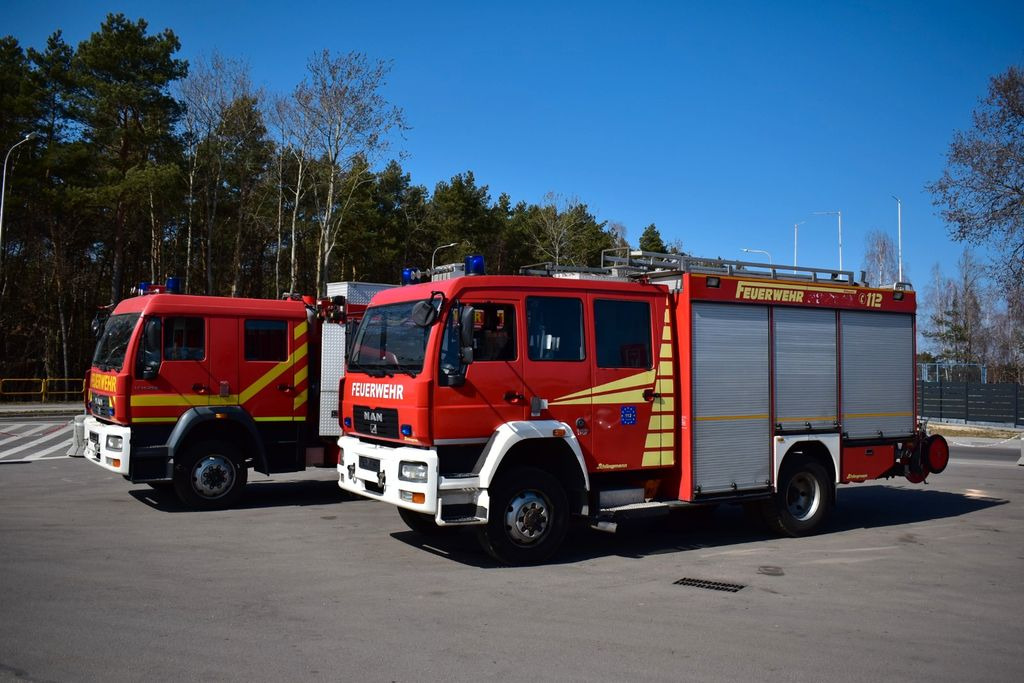 MAN 4x4 Firetruck Feuerwehr DOKA Expedition Camper - المطافئ: صور 1 MAN 4x4 Firetruck Feuerwehr DOKA Expedition Camper - المطافئ: صور 1