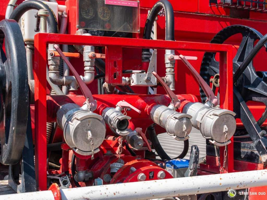شاحنة MAN  LE220B 4x4 E  Fire Truck Feuerwehr: صور 11