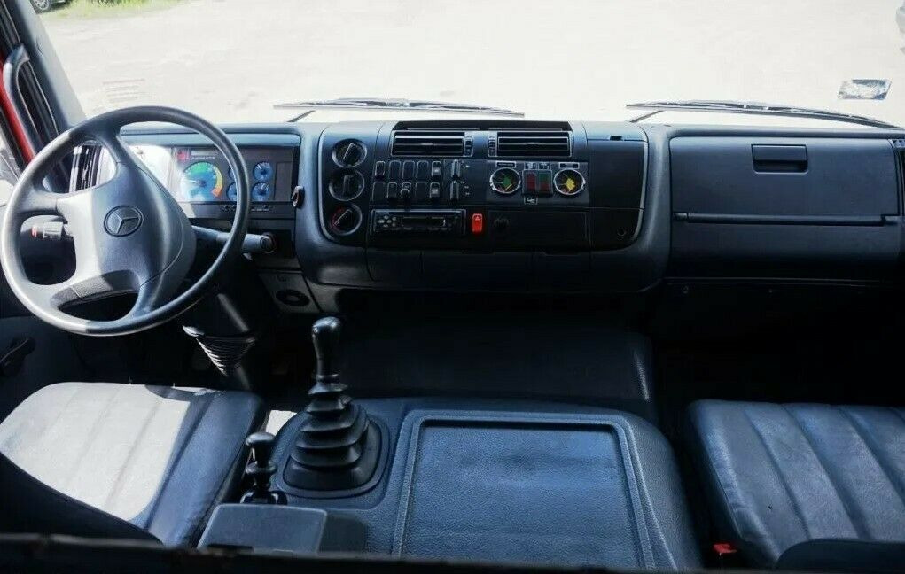 Mercedes-Benz 4x4 ATEGO 1225 Firebrigade Feuerwehr  إيجار Mercedes-Benz 4x4 ATEGO 1225 Firebrigade Feuerwehr: صور 19