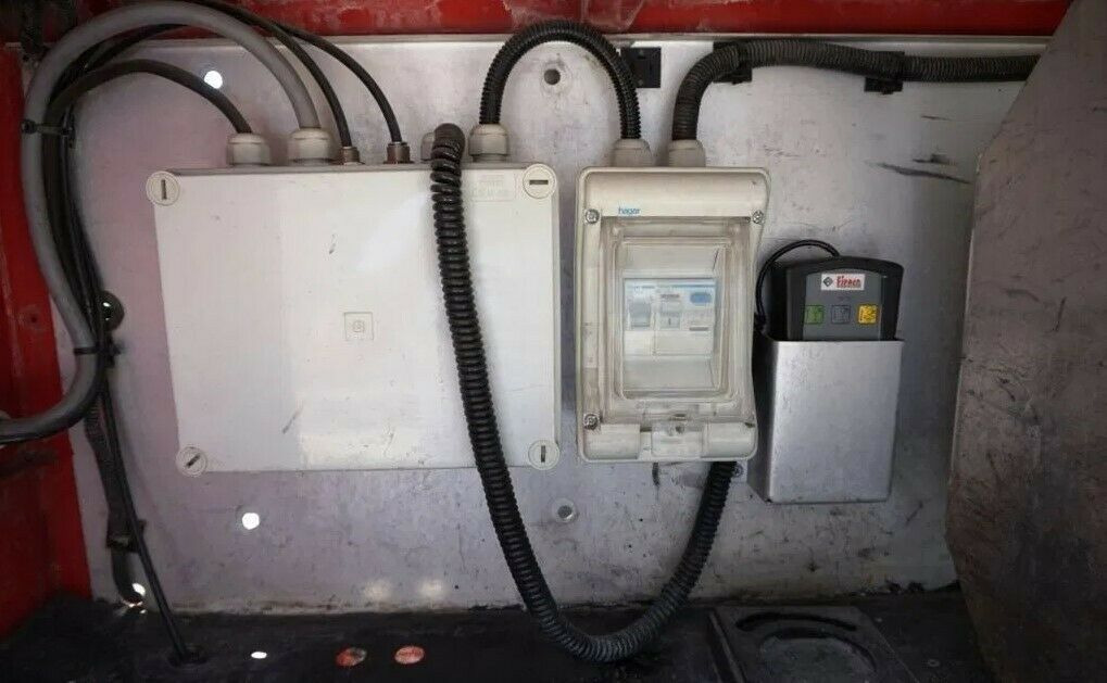 Mercedes-Benz 4x4 ATEGO 1225 Firebrigade Feuerwehr  إيجار Mercedes-Benz 4x4 ATEGO 1225 Firebrigade Feuerwehr: صور 20