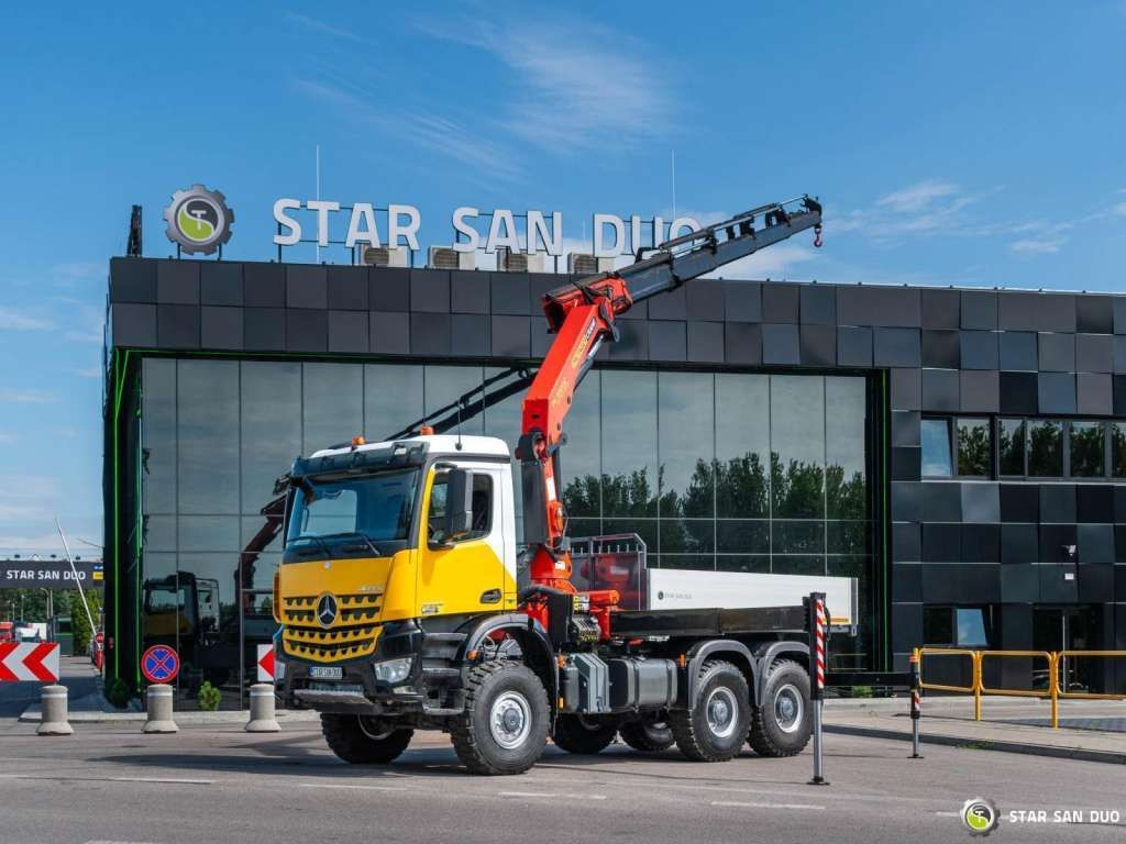 Mercedes-Benz AROCS 3345 6x6 PALFINGER PK 33002 Euro 6 Crane - شاحنة جرار: صور 4 Mercedes-Benz AROCS 3345 6x6 PALFINGER PK 33002 Euro 6 Crane - شاحنة جرار: صور 4