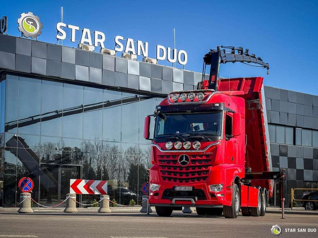 Mercedes-Benz AROCS 3358L 6x4 HIAB 192X-HIPRO E-6 Crane Kippe - شاحنة كرين: صور 4 Mercedes-Benz AROCS 3358L 6x4 HIAB 192X-HIPRO E-6 Crane Kippe - شاحنة كرين: صور 4