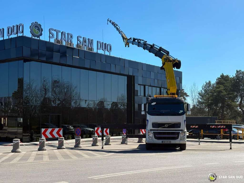 Volvo FH 520 8x4 HMF ODIN K6 EURO 5 FLY JIB Crane - شاحنة كرين: صور 2 Volvo FH 520 8x4 HMF ODIN K6 EURO 5 FLY JIB Crane - شاحنة كرين: صور 2